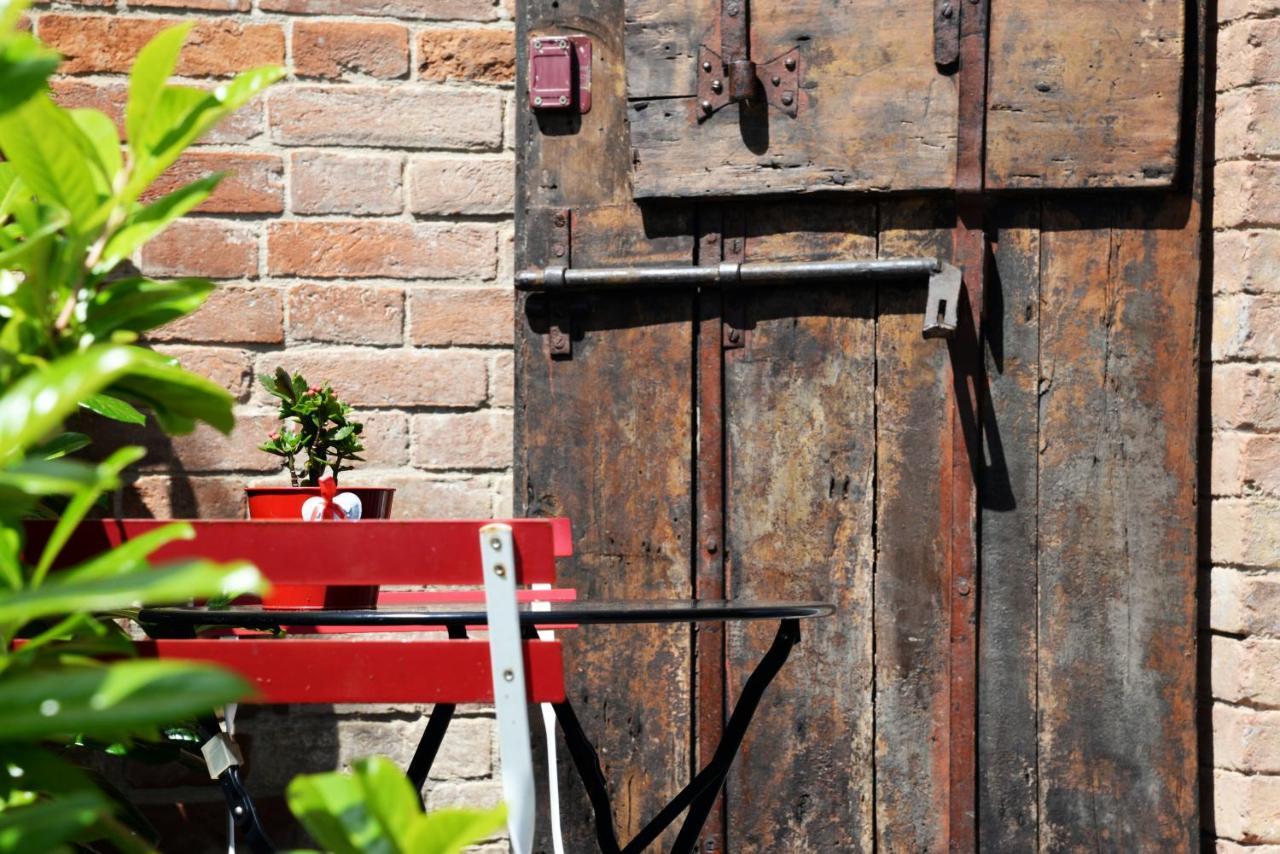 L'Albero Di Gameli Bed and Breakfast Chiusi Eksteriør billede